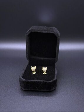 BOX STUD GOLD MOISSANITE | mini ice cube studs | old money aesthetic | sparkle